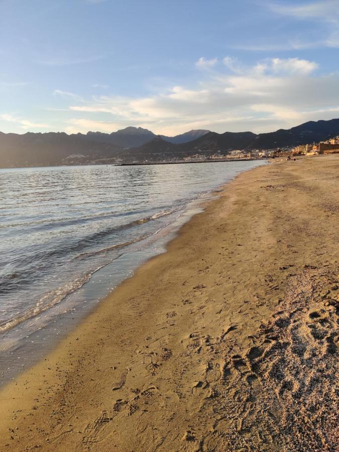 Stanze Sul Mare Bed & Breakfast Salerno Ngoại thất bức ảnh