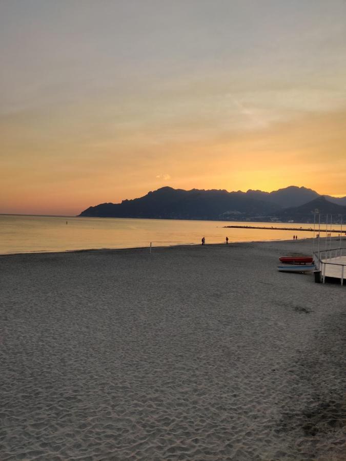Stanze Sul Mare Bed & Breakfast Salerno Ngoại thất bức ảnh