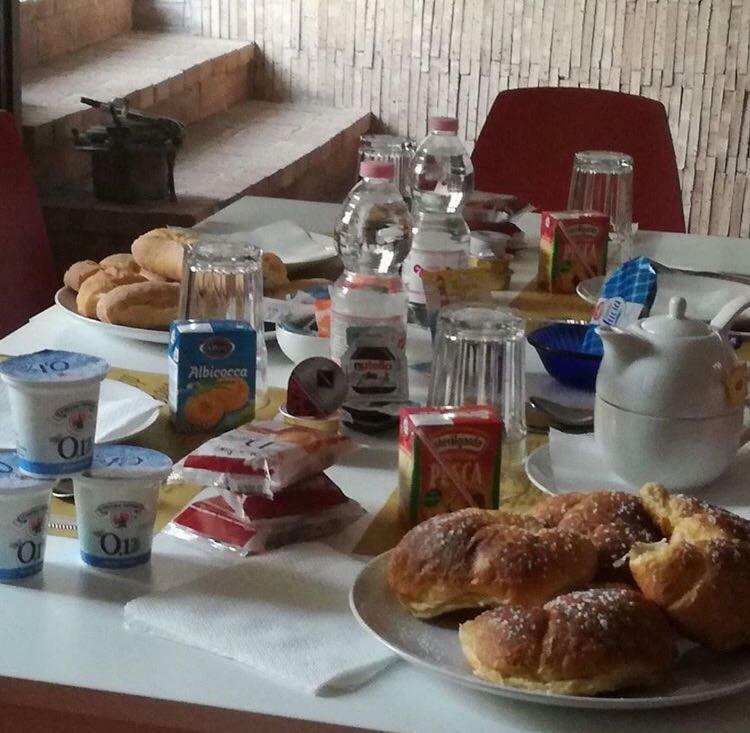 Stanze Sul Mare Bed & Breakfast Salerno Ngoại thất bức ảnh
