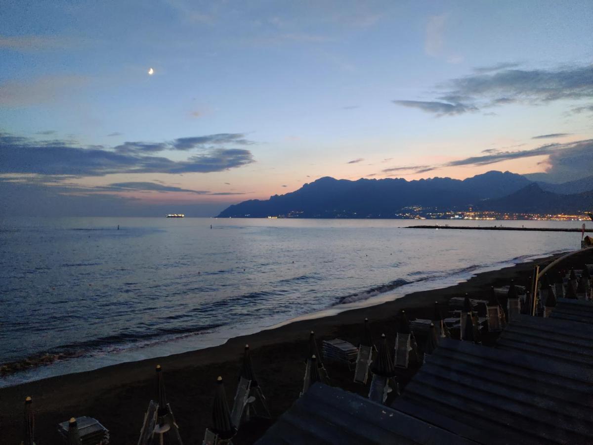 Stanze Sul Mare Bed & Breakfast Salerno Ngoại thất bức ảnh